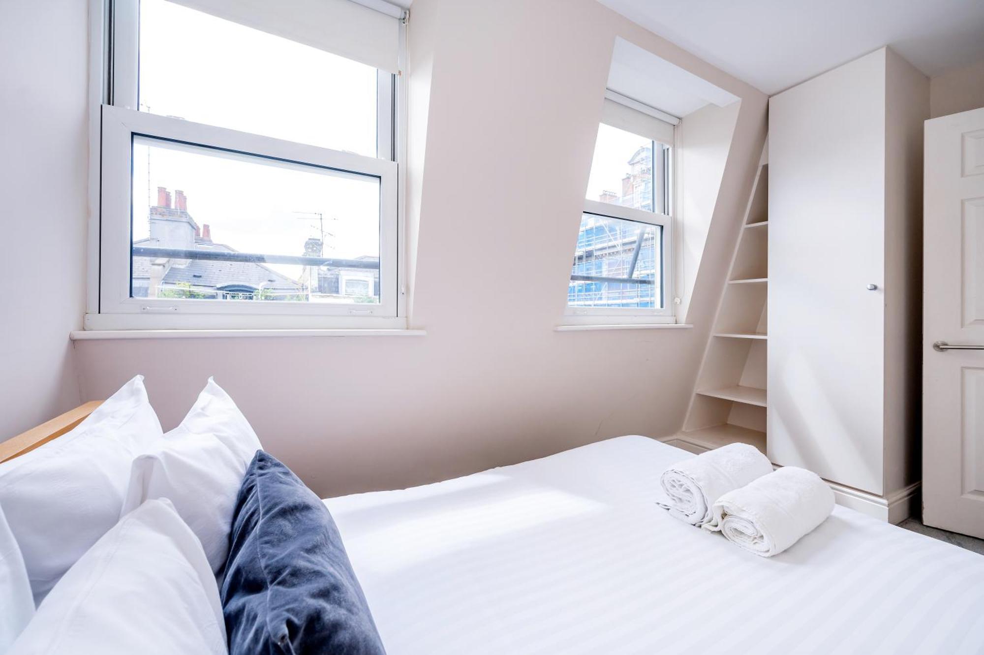 Paddington Modern Apartments London Exterior photo