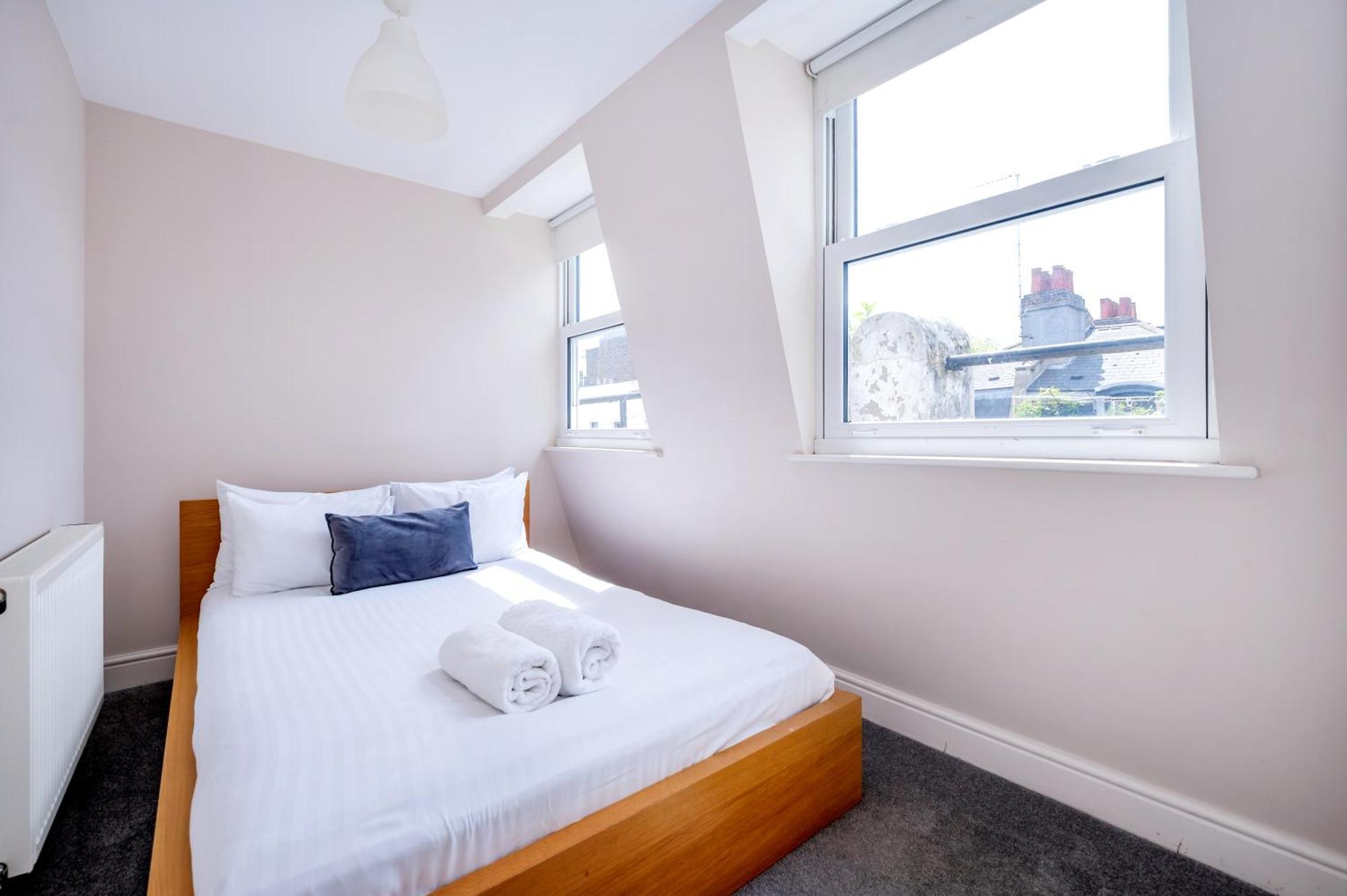 Paddington Modern Apartments London Exterior photo