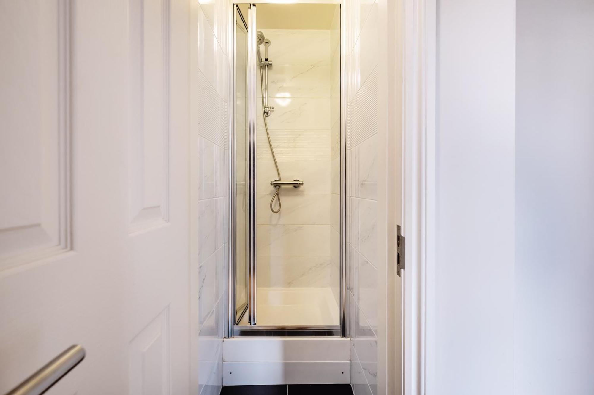 Paddington Modern Apartments London Exterior photo