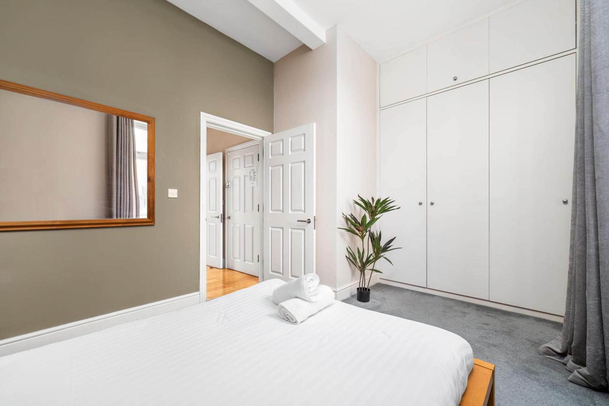 Paddington Modern Apartments London Exterior photo