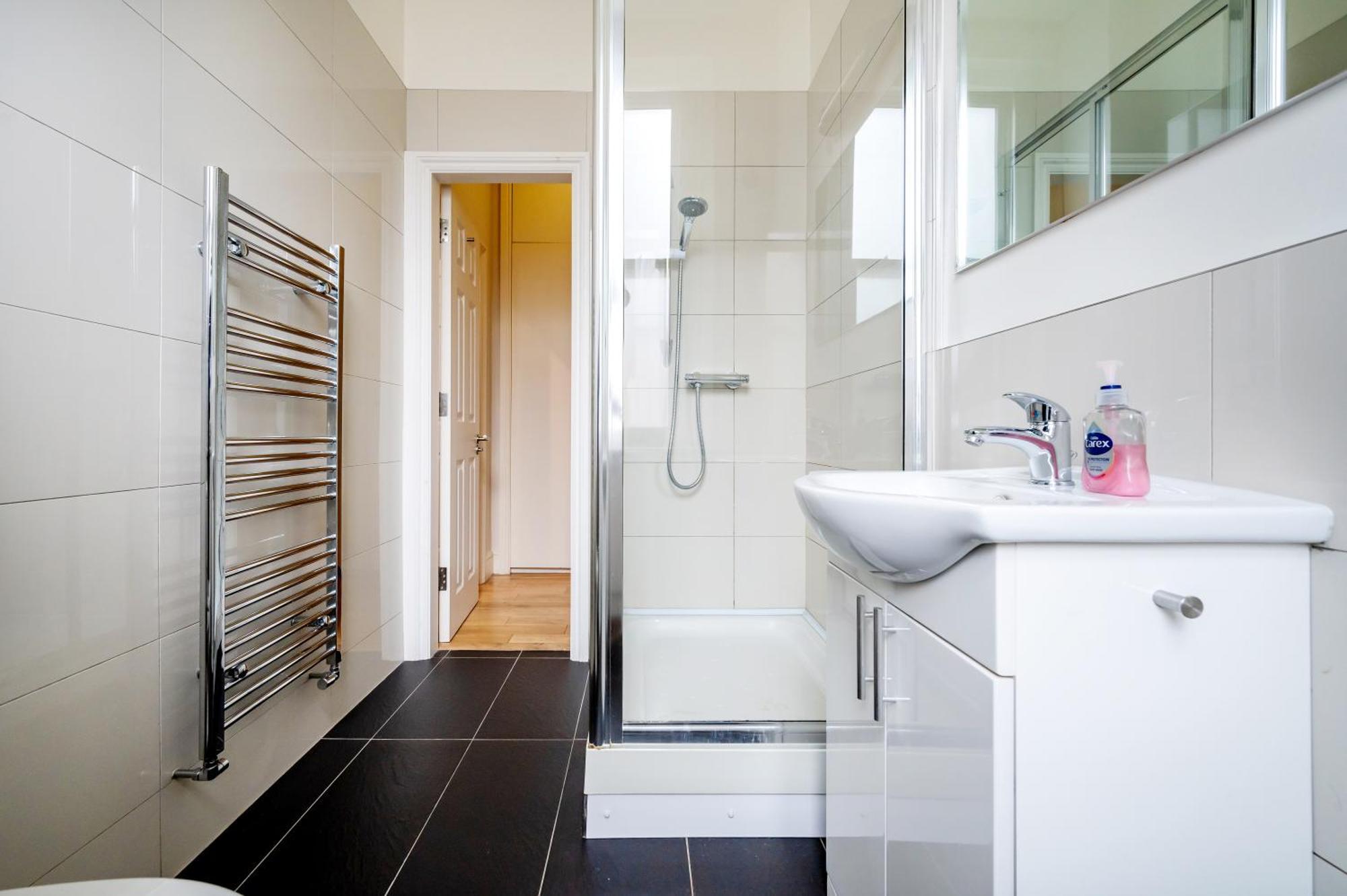 Paddington Modern Apartments London Exterior photo